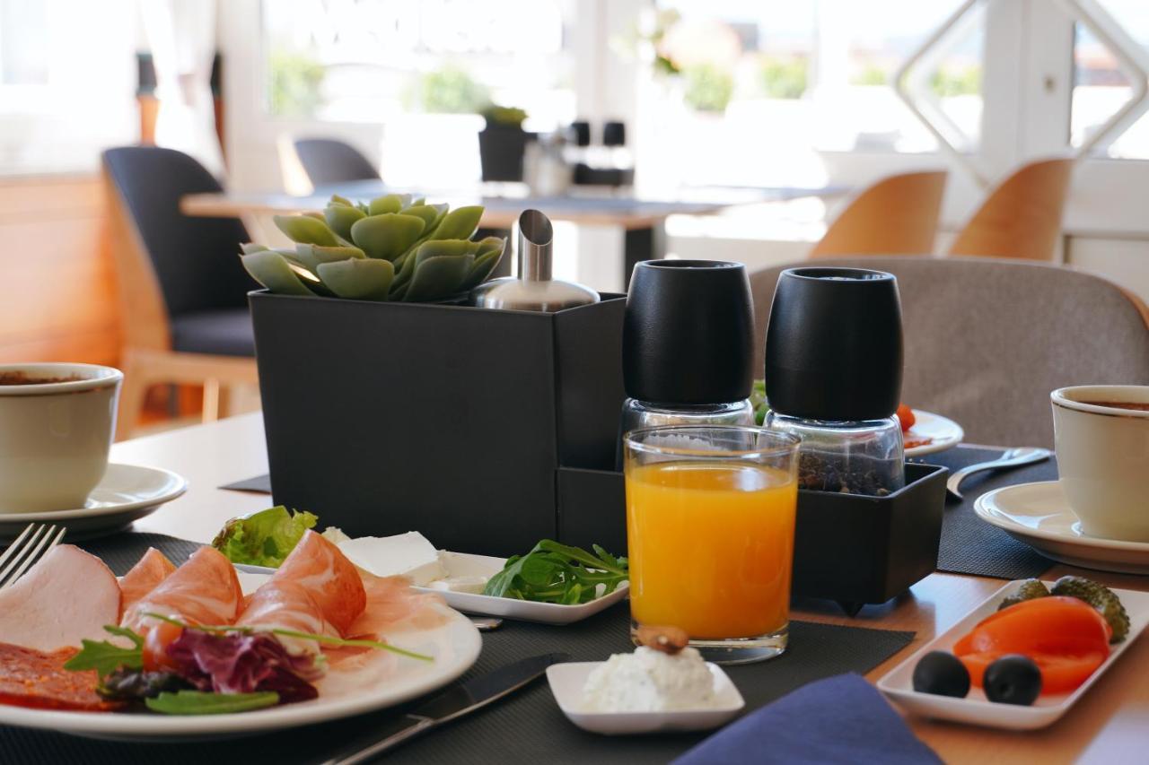Hotel Mediteran Задар Екстериор снимка