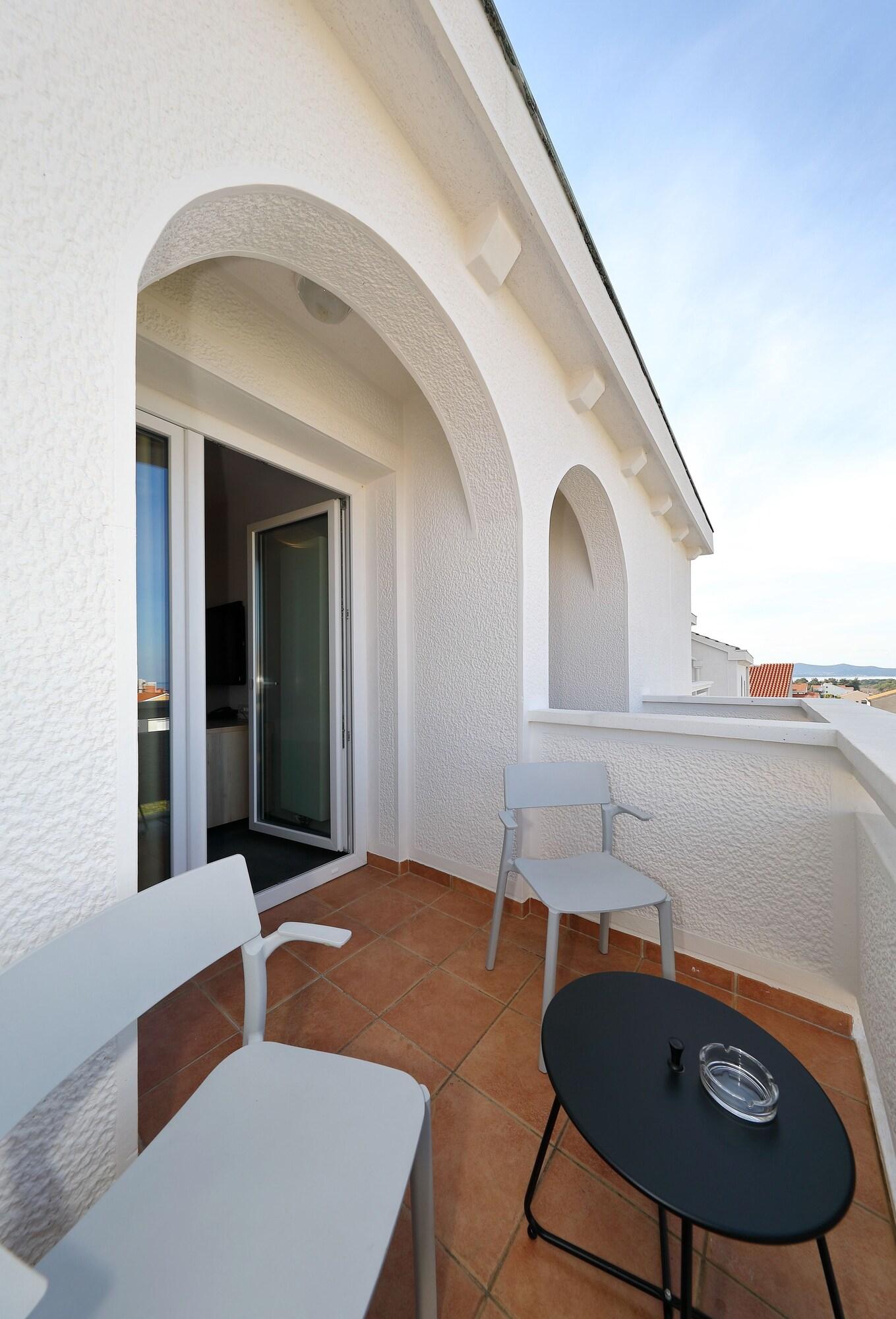 Hotel Mediteran Задар Екстериор снимка