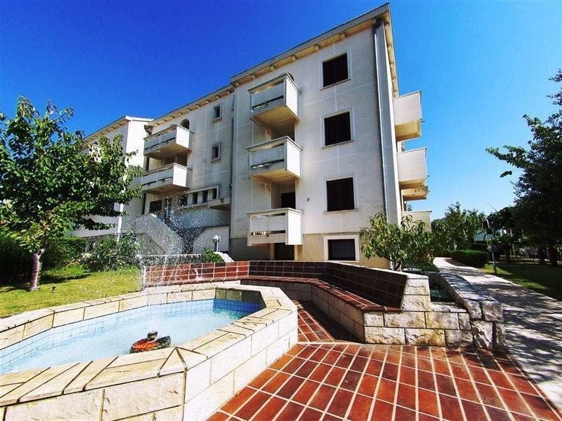 Hotel Mediteran Задар Екстериор снимка