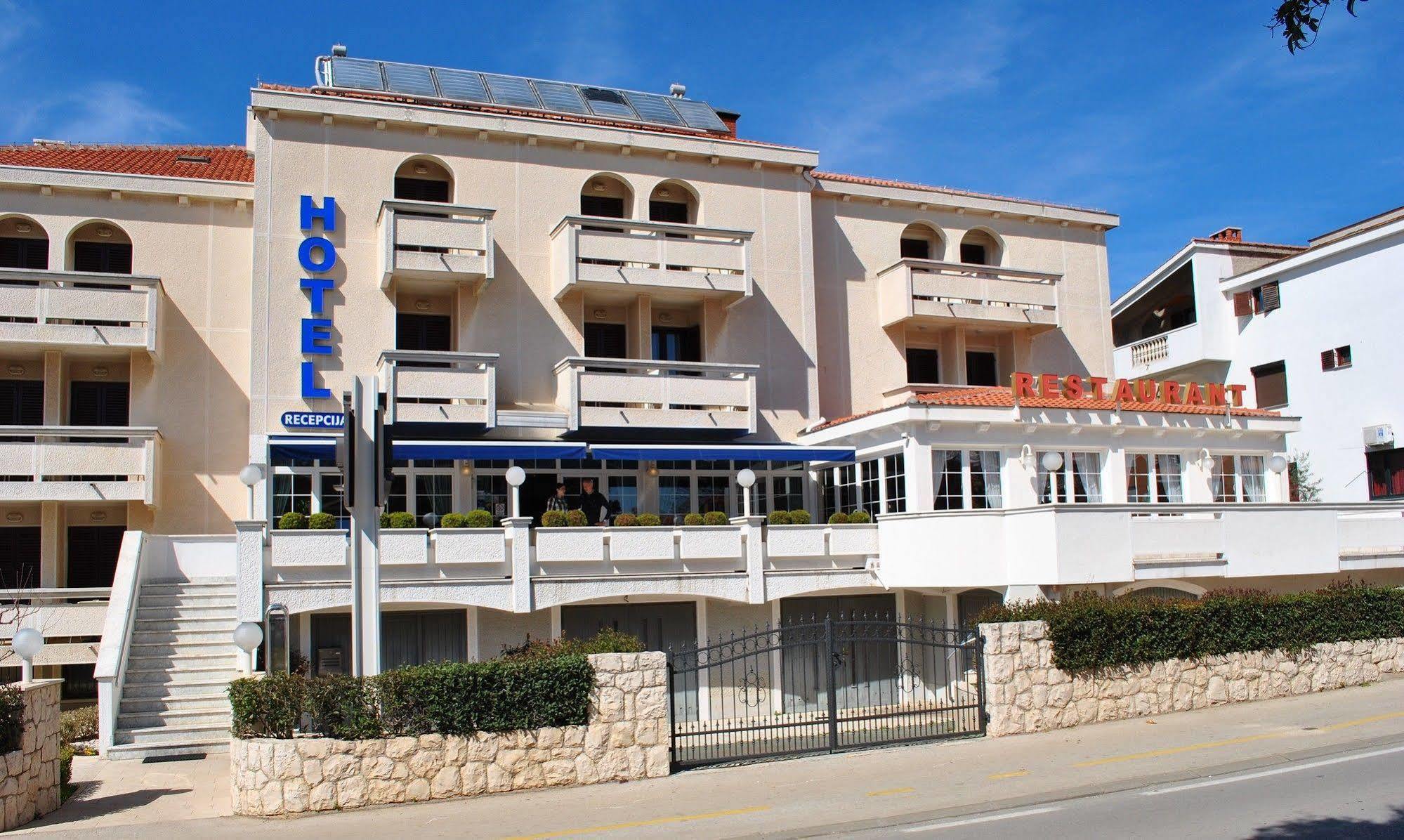 Hotel Mediteran Задар Екстериор снимка